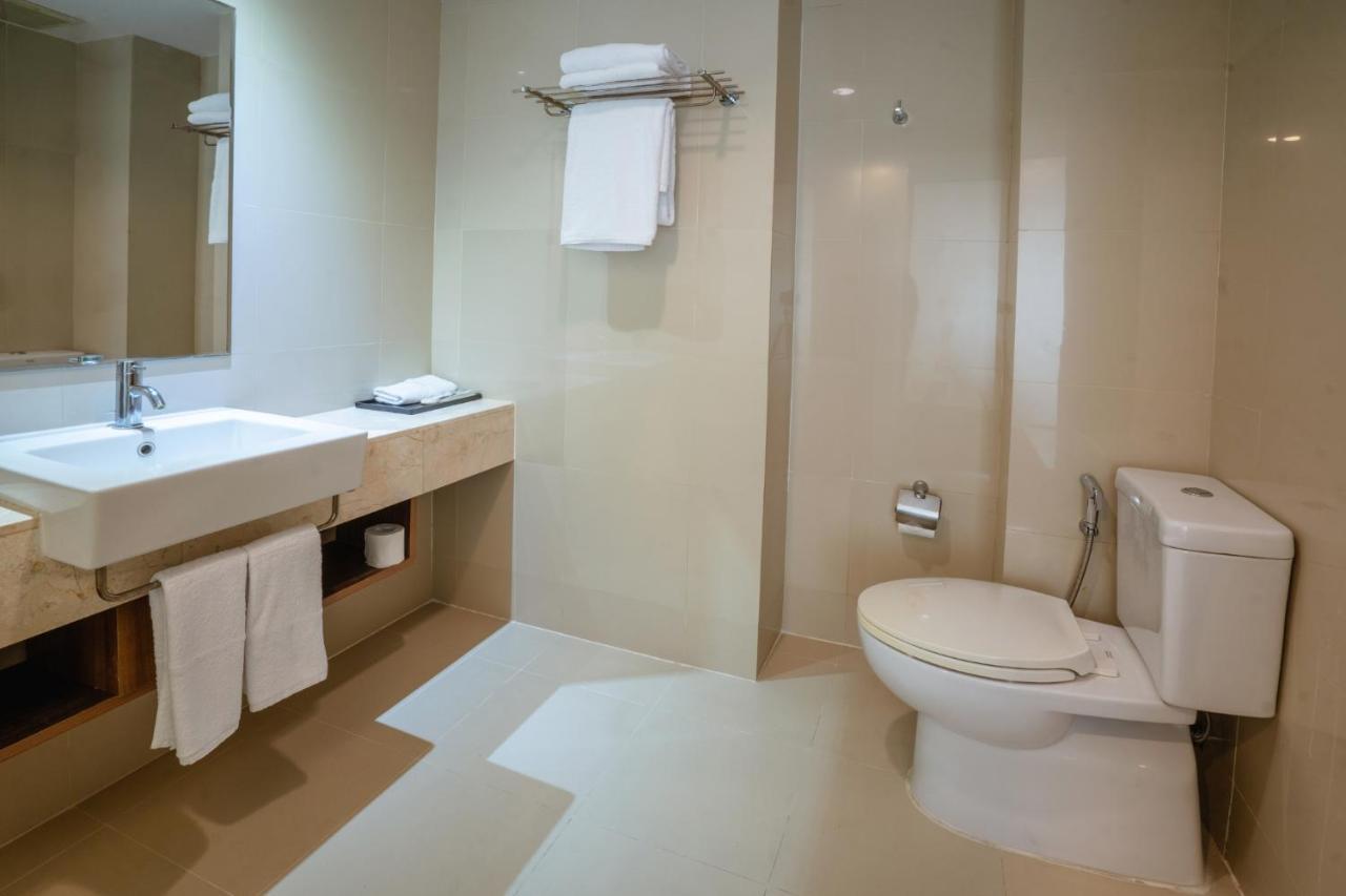 Hotel Cross Vibe Paasha Atelier Bali Kuta Kuta Lombok Zewnętrze zdjęcie