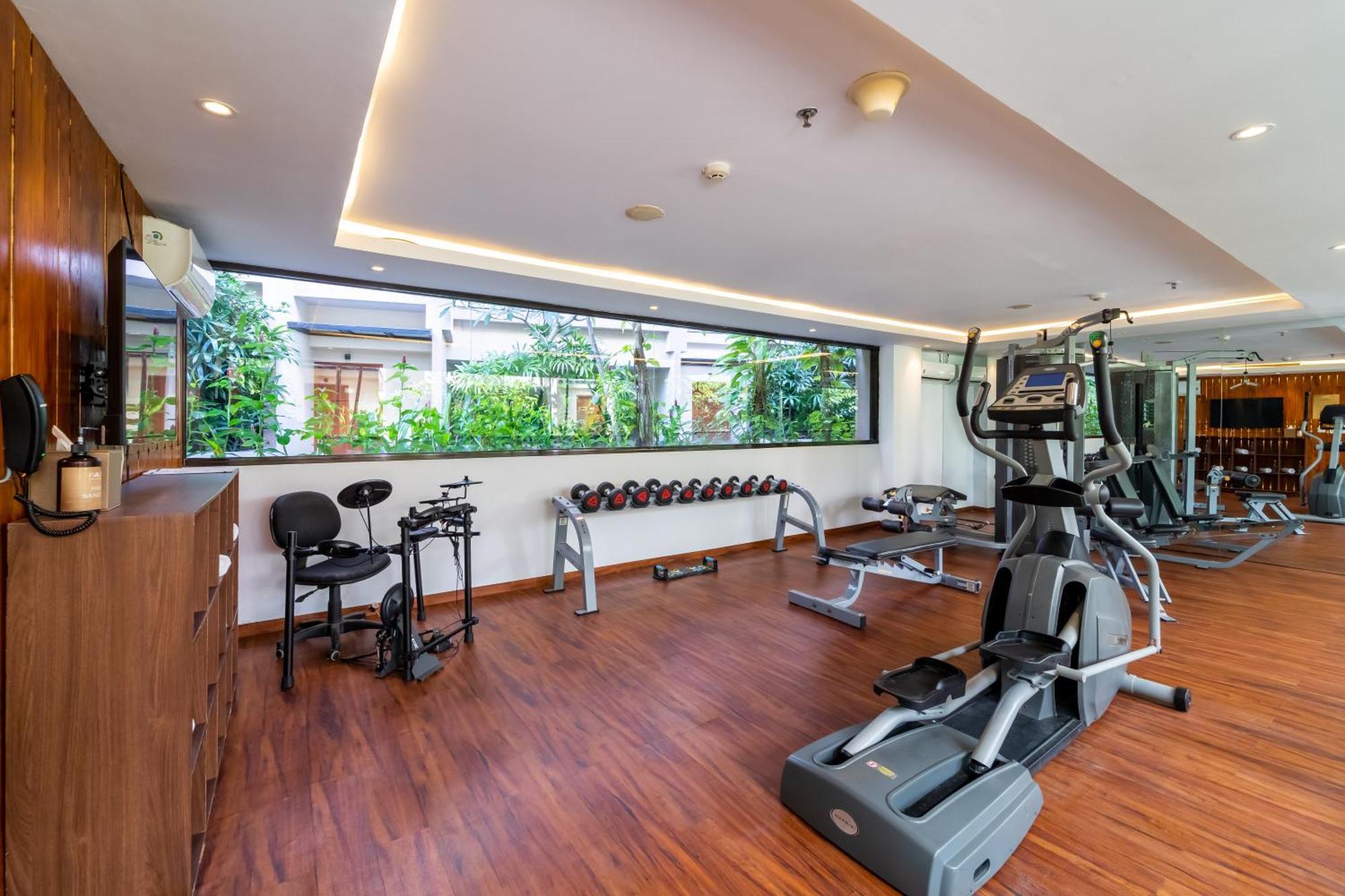 Hotel Cross Vibe Paasha Atelier Bali Kuta Kuta Lombok Zewnętrze zdjęcie