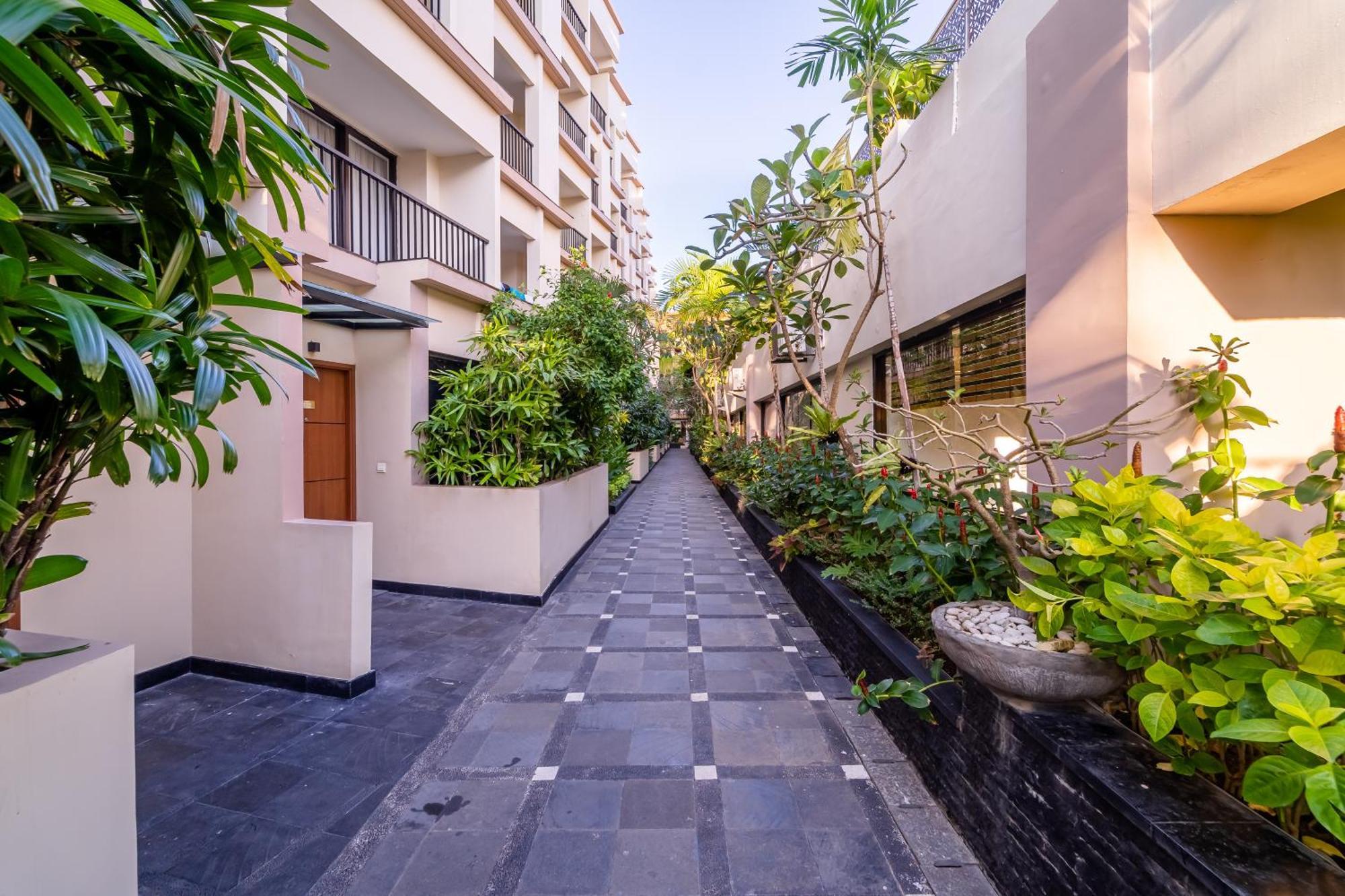 Hotel Cross Vibe Paasha Atelier Bali Kuta Kuta Lombok Zewnętrze zdjęcie