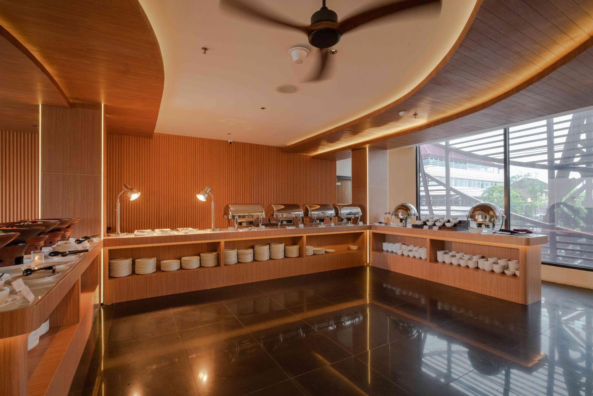 Hotel Cross Vibe Paasha Atelier Bali Kuta Kuta Lombok Zewnętrze zdjęcie